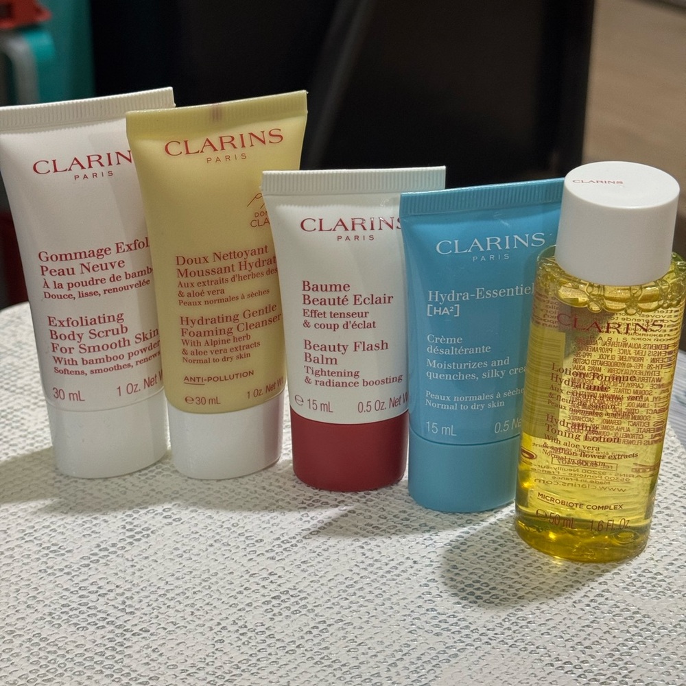 Clarins Skincare Set with Exfoliating and Hydrating Products
